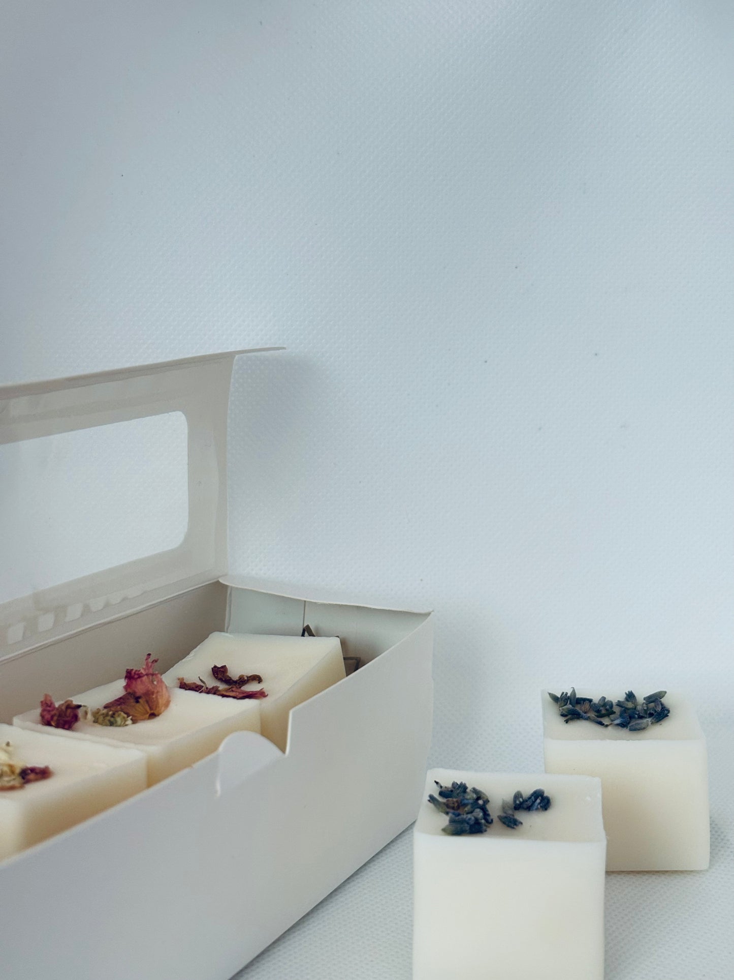 Blooming Cube Wax Melt🌸 (Pack of 4, 136g)